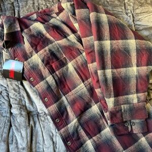 Wolverine Men's Casual Plaid Shirt - Burgundy and Navy